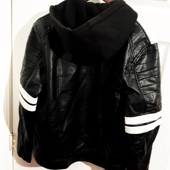 Guess Leather Jacket - Picture 5 of 9